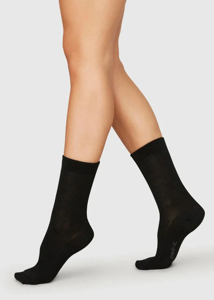 Chaussettes côtelées en coton bio noires